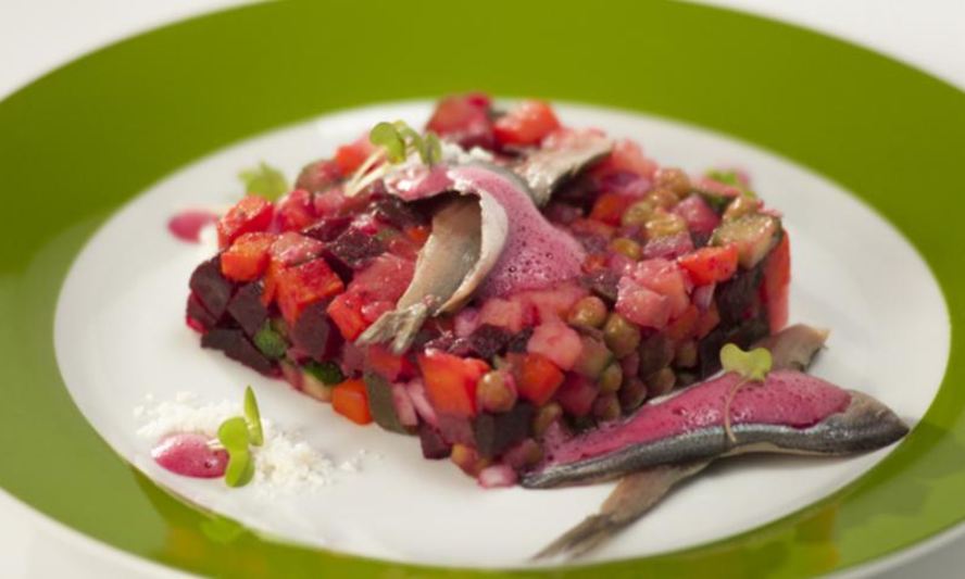 Рецепт винегрета со свекольной пеной и оливковым песком