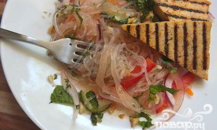 Рецепт вьетнамского салата из рисовой лапши с тофу