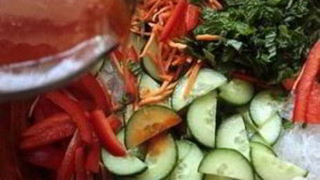 вьетнамский салат из рисовой лапши с тофу