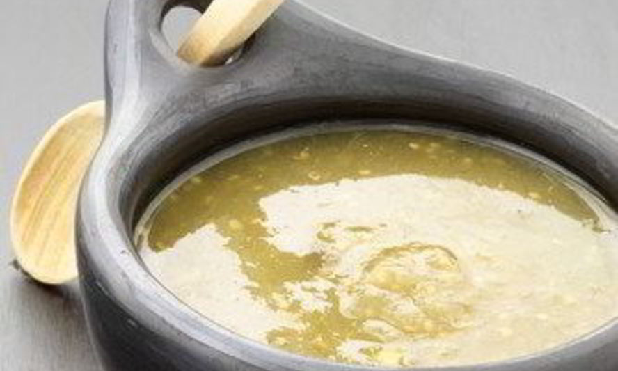 Рецепт быстрого соуса из томатилло и кинзы