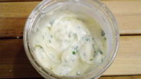 домашний майонез на курином яйце с чесноком и зеленью