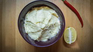 Домашний майонез с запеченым чесноком и перцем