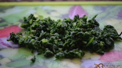 салатная заправка с листьями редиса