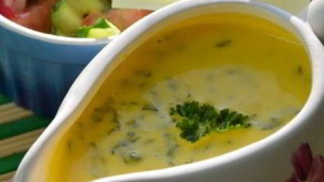 салатная заправка с листьями редиса