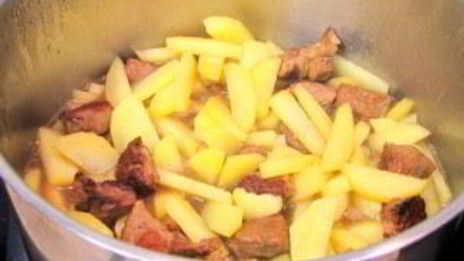 соус из баранины с картошкой