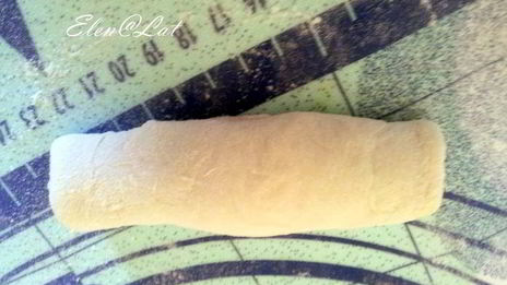 булочки с соусом песто