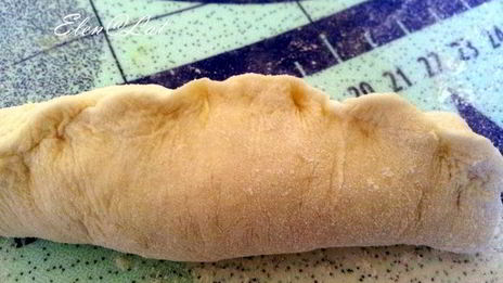 булочки с соусом песто