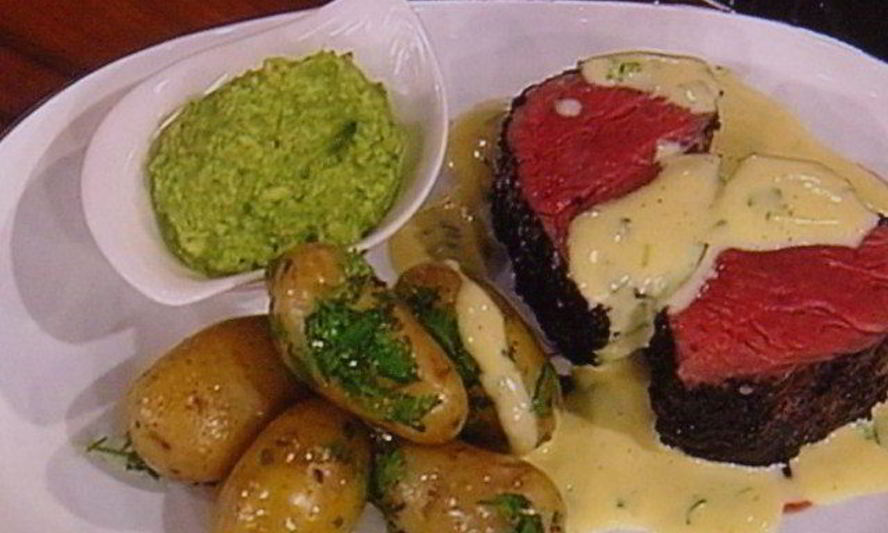 Рецепт филе говядины со спаржевым песто под соусом b arnaise