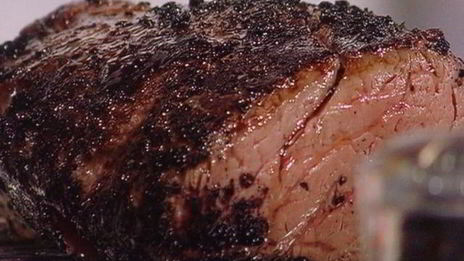 филе говядины со спаржевым песто под соусом b arnaise