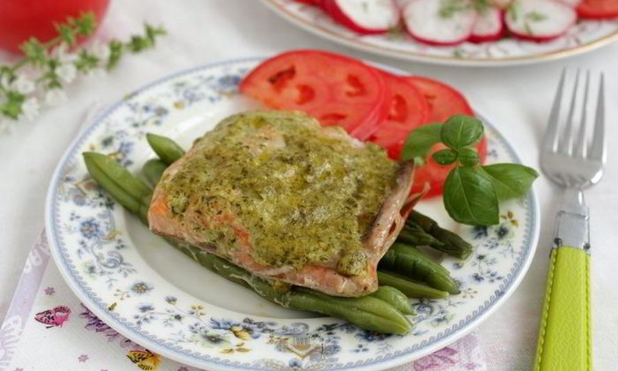 Рецепт лосося с соусом песто