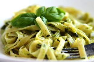 Паста с соусом песто