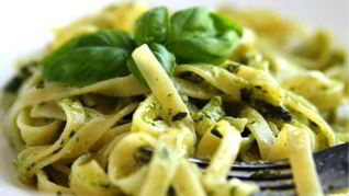 Паста с соусом песто