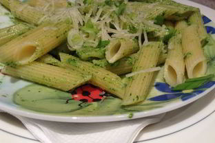 Пенне с соусом песто из руколы