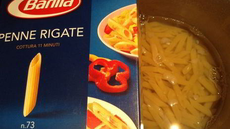 пенне с соусом песто из руколы