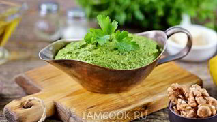 Соус песто из первой зелени