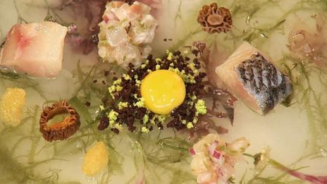 строганина, тартар и солонина из омуля на льду