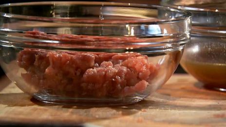 тартар из говядины с грибами