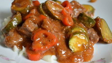 тушеная говядина сан-антонио, плюс соус пиканте