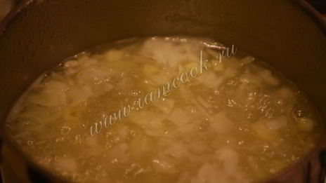 борщ на курином бульоне