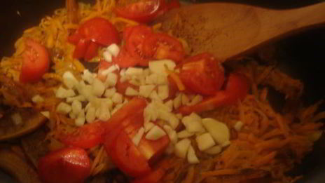 борщ с чесночными булочками