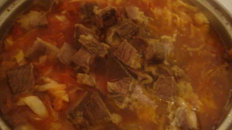 борщ с чесночными булочками