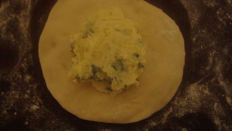 борщ с чесночными булочками