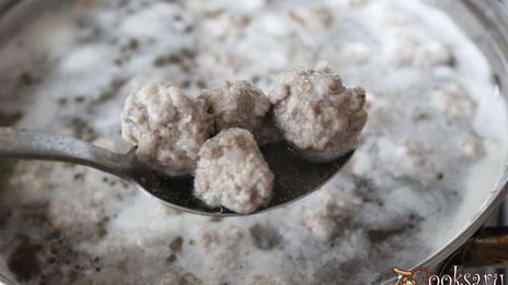 борщ с фрикадельками