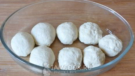 борщ с пампушками