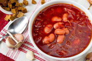 Холодный борщ с фасолью