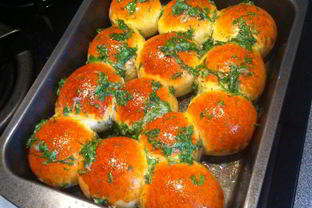 Красный борщ с пампушками