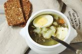 Зеленый борщ из щавеля
