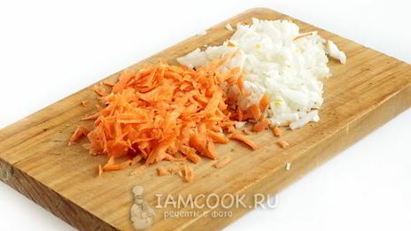 зеленый борщ с мясом