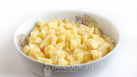 зеленый борщ с мясом