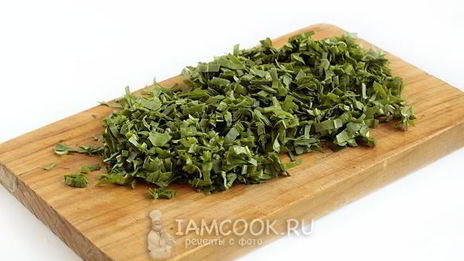 зеленый борщ с мясом