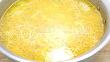 зеленый борщ с щавелем и черемшой