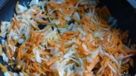 зеленый борщ с яйцом и щавелем