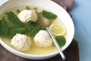 Бульон с фрикадельками