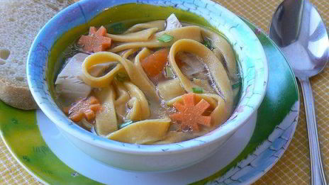 домашняя лапша из тыквы на курином бульоне