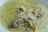 Лапша на курином бульоне
