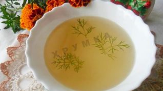 Прозрачный мясной бульон из свинины