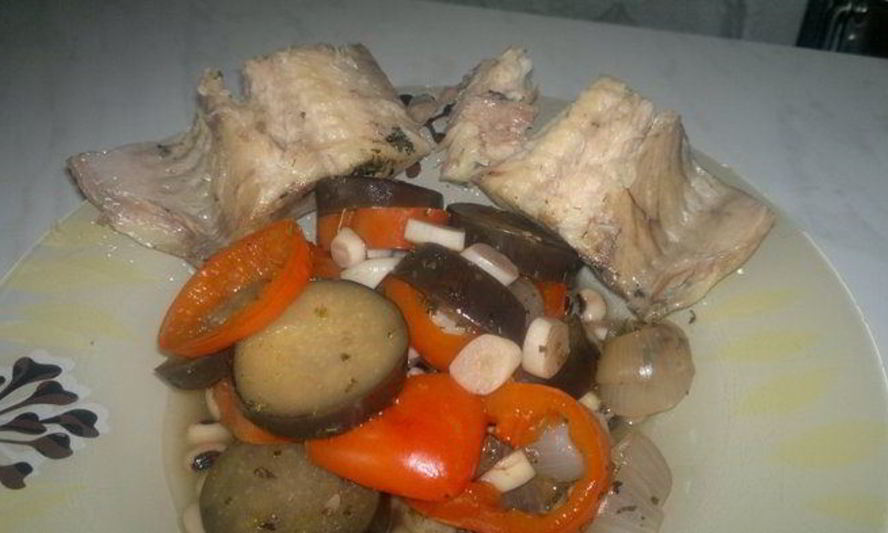 Рецепт сома в мятном бульоне и фасоль с овощами