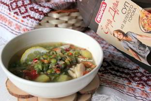 Суп из зеленого горошка на курином бульоне