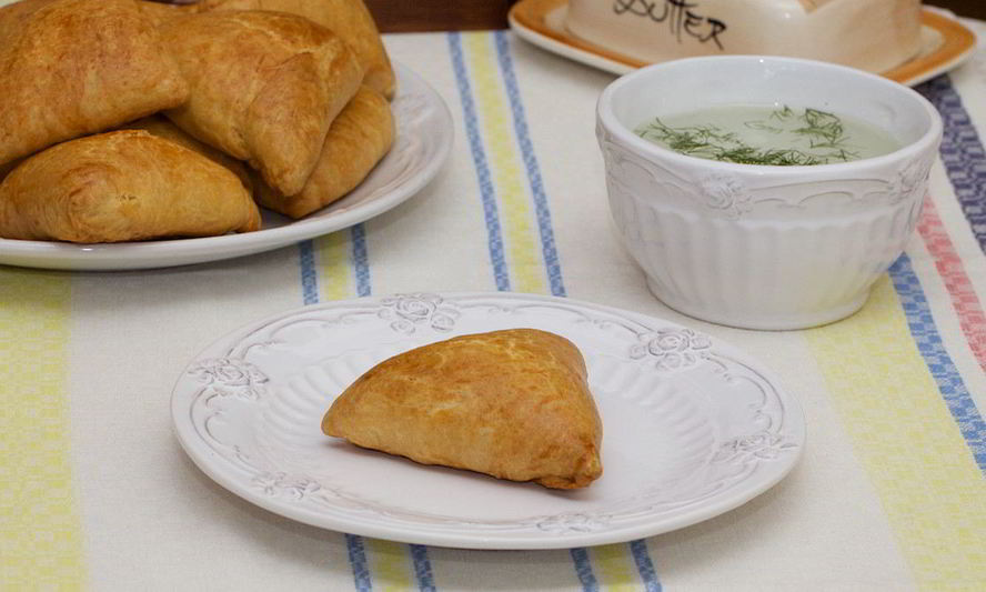 Рецепт треугольников с мясом и бульоном