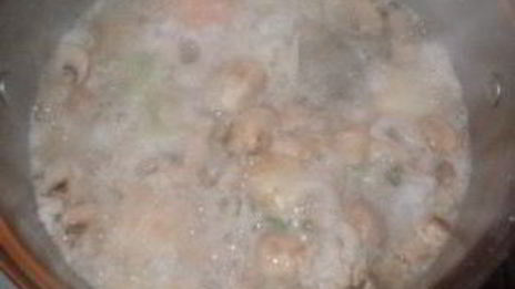 весенний бульон с грибами