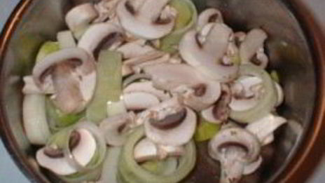 весенний бульон с грибами