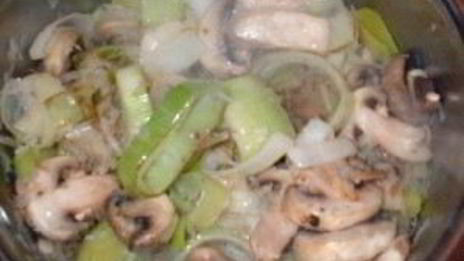 весенний бульон с грибами