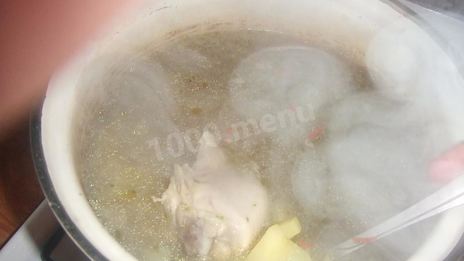 вкусный борщ на курином бульоне с курицей