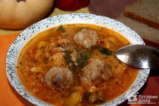 Чечевичный суп с тыквой и фрикадельками