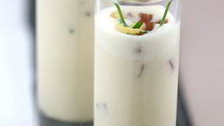 Белый гаспачо с миндалем