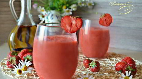 гаспачо с клубникой